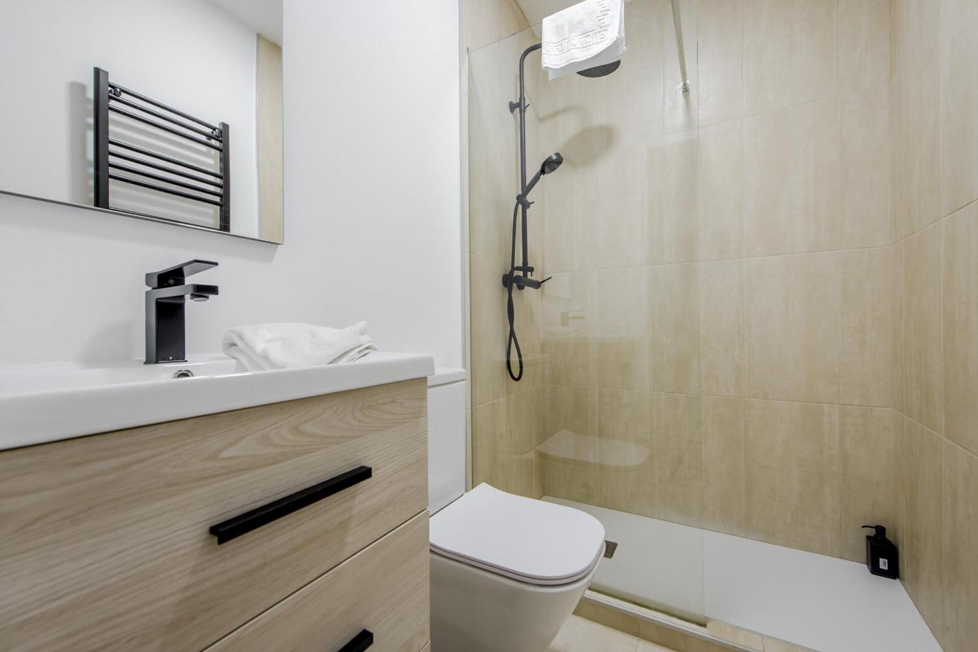 Premium Apt Para 9Pax En Calle Olmo - Centro De Madrid E1 Exterior photo